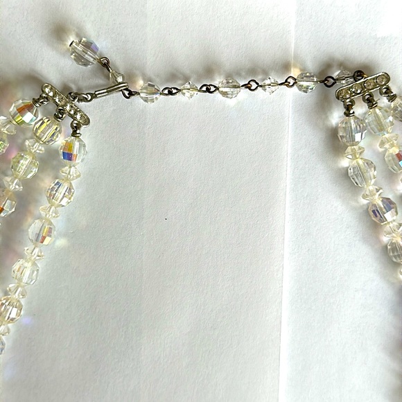 Beautiful vintage large 3 stranded crystal necklace Approx hang length 1… - Picture 3 of 8